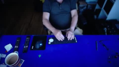 guesswhatigot2 online show from February 2026 07:51:02 AM