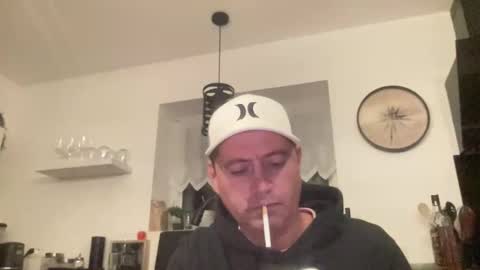 guil0 online show from September 2025 05:31:01 AM