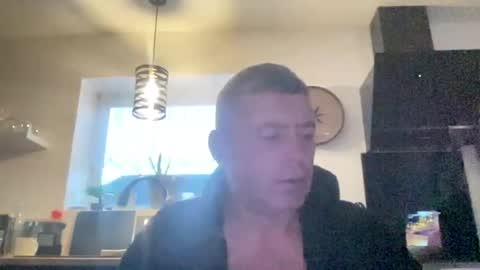 guil0 online show from September 2025 09:36:01 AM