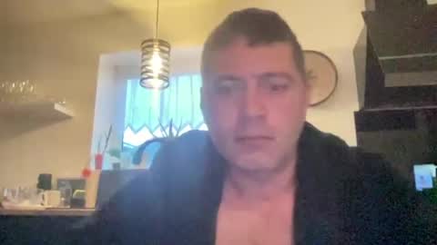 guil0 online show from October 2025 10:34:02 AM