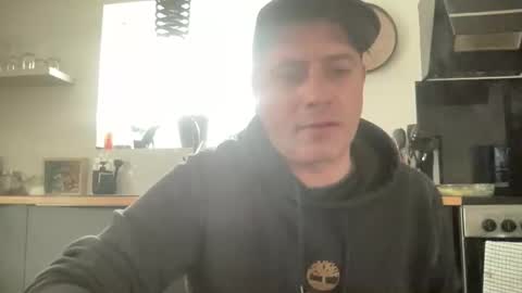 Snapshot of guil0 chatting on February 2026 08:06:01 PM guil0 online show from February 2026 08:06:01 PM