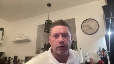 Snapshot of guil0 chatting on March 2026 04:25:02 AM guil0 online show from March 2026 04:25:02 AM