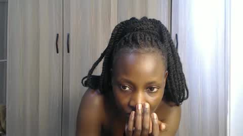 Miss Incredible online show from October 2025 11:05:01 AM