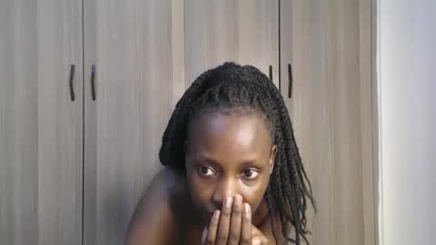 Miss Incredible online show from October 2025 12:33:01 AM