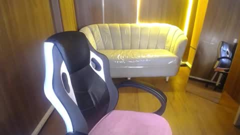 gumball_b online show from November 2025 03:28:02 AM