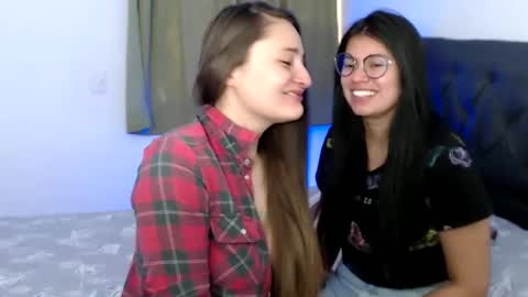 Snapshot of gumball_room chatting on January 2025 06:27:02 PM Vane blonde and Hazell black hair online show from January 2025 06:27:02 PM