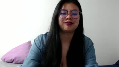 Snapshot of gumball_room chatting on October 2025 03:35:02 PM Vane blonde and Hazell black hair online show from October 2025 03:35:02 PM