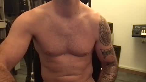 Snapshot of guntboy chatting on February 2025 04:22:01 PM guntboy online show from February 2025 04:22:01 PM