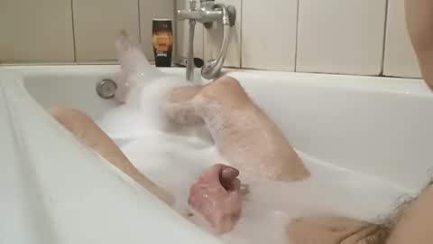 Snapshot of gunwo80 chatting on January 2025 05:06:01 PM gunwo80 online show from January 2025 05:06:01 PM