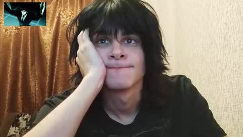 gushill_ online show from December 2025 12:29:01 AM