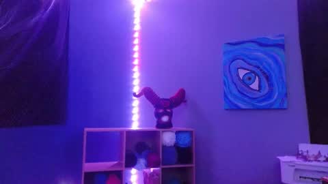 gutlvr online show from December 2024 05:38:02 AM