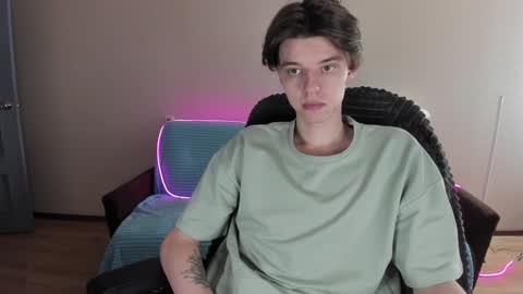 guy_liam1 online show from December 2024 12:34:02 PM