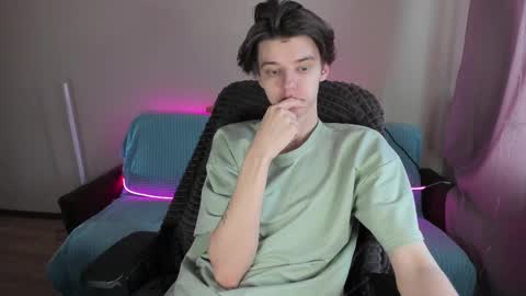 guy_liam1 online show from February 2025 07:55:02 AM