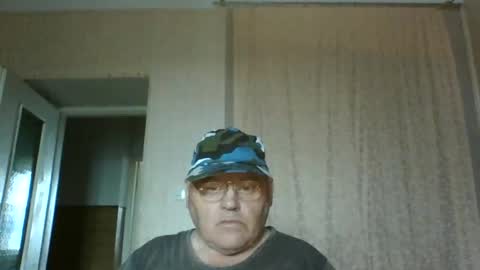 guyboy73 online show from September 2025 12:29:01 PM