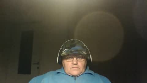 guyboy73 online show from October 2025 12:44:01 AM