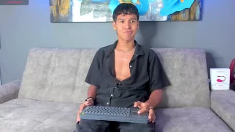 Snapshot of guys_from_turquoissestudios chatting on November 2025 01:04:02 AM Carl Milton online show from November 2025 01:04:02 AM