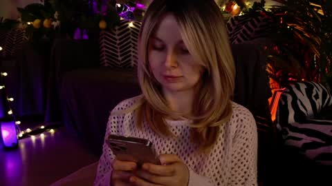 gwenhilton online show from February 2025 09:07:01 AM