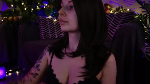 gwenhilton online show from March 2025 08:45:01 AM