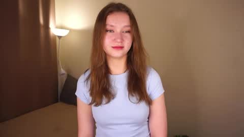 Snapshot of gwennielove chatting on May 2026 04:51:02 AM Molly online show from May 2026 04:51:02 AM