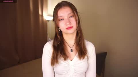 Snapshot of gwennielove chatting on May 2026 09:14:01 AM Molly online show from May 2026 09:14:01 AM