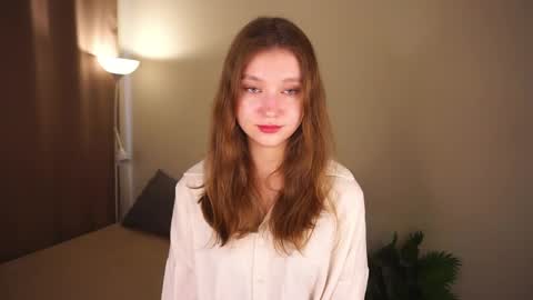 Snapshot of gwennielove chatting on May 2026 05:48:01 AM Molly online show from May 2026 05:48:01 AM
