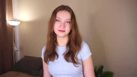 Snapshot of gwennielove chatting on May 2026 05:12:01 AM Molly online show from May 2026 05:12:01 AM