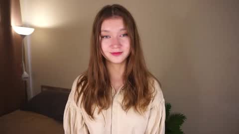Snapshot of gwennielove chatting on May 2026 05:04:01 AM Molly online show from May 2026 05:04:01 AM