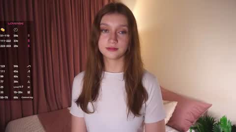 Snapshot of gwennielove chatting on June 2026 05:08:01 PM Molly online show from June 2026 05:08:01 PM