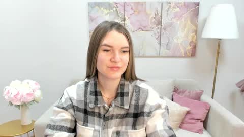 Snapshot of gwensmitt chatting on November 2025 09:25:01 PM gwensmitt online show from November 2025 09:25:01 PM