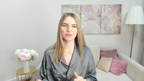 Snapshot of gwensmitt chatting on May 2026 11:13:02 PM gwensmitt online show from May 2026 11:13:02 PM