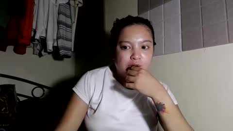 Snapshot of gwyneth2001 chatting on April 2026 11:14:01 AM Im Gwyneth From Philippines pinkheart69 online show from April 2026 11:14:01 AM