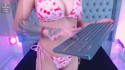 Snapshot of gyal_smith chatting on April 2026 04:26:01 AM Gyal Smith online show from April 2026 04:26:01 AM