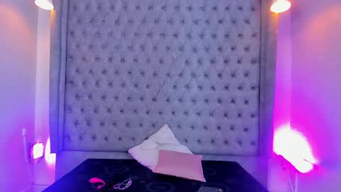 Snapshot of gyal_smith chatting on May 2026 04:18:02 AM Gyal Smith online show from May 2026 04:18:02 AM