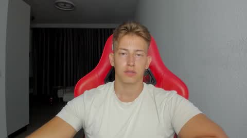 Oliver online show from November 2025 09:15:01 PM