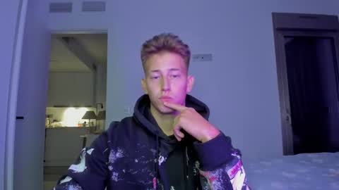 Oliver online show from December 2025 11:42:01 PM