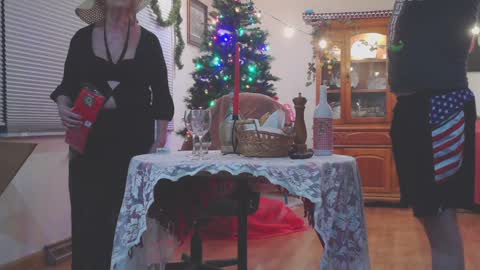 Snapshot of gypsybellathehotwife chatting on December 2024 07:14:01 AM GypsyBella online show from December 2024 07:14:01 AM