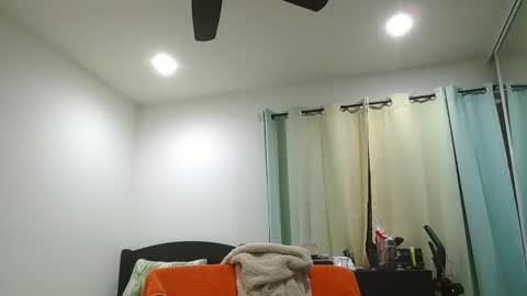 h0nest84 online show from December 2024 07:45:02 AM