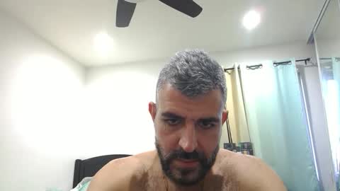 Snapshot of h0nest84 chatting on May 2026 01:10:02 AM h0nest84 online show from May 2026 01:10:02 AM