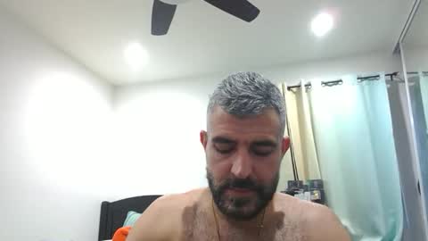 Snapshot of h0nest84 chatting on May 2026 01:44:02 AM h0nest84 online show from May 2026 01:44:02 AM