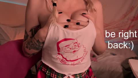 Snapshot of h2h0e chatting on January 2025 08:10:01 PM Lana online show from January 2025 08:10:01 PM