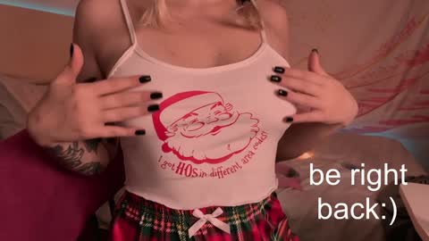 Snapshot of h2h0e chatting on February 2025 08:47:02 PM Lana online show from February 2025 08:47:02 PM