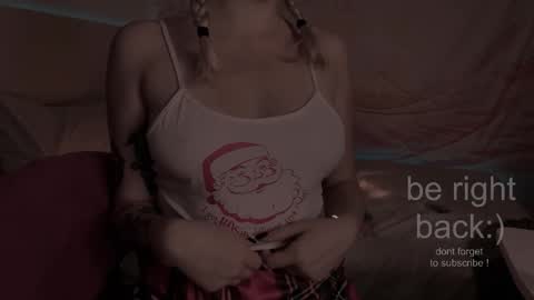 Snapshot of h2h0e chatting on September 2025 02:22:02 AM Lana online show from September 2025 02:22:02 AM