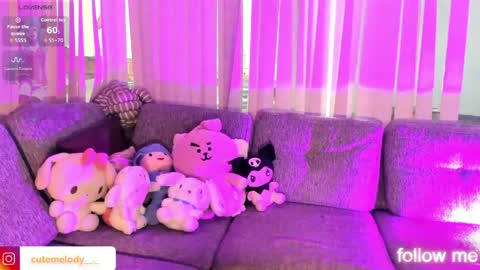 Snapshot of h3llokitty_ chatting on May 2026 12:02:01 PM Hello Kitty online show from May 2026 12:02:01 PM