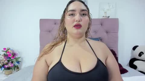 Snapshot of haanna_hot chatting on February 2025 04:37:02 AM Sarah online show from February 2025 04:37:02 AM