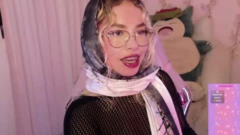 Snapshot of haelycute chatting on May 2026 08:44:02 AM Haely online show from May 2026 08:44:02 AM