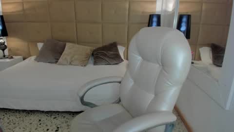 hailey online show from February 2025 06:27:02 PM