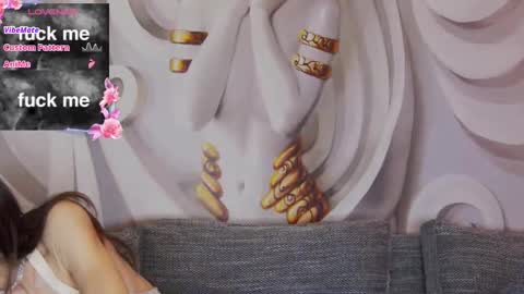 HaileyPeach online show from November 2025 06:06:02 AM