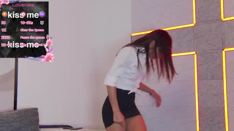 Snapshot of hailey_peach chatting on May 2026 05:30:02 PM HaileyPeach online show from May 2026 05:30:02 PM