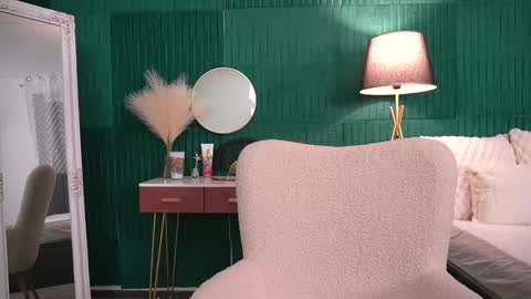 Hailey online show from November 2025 04:26:02 AM