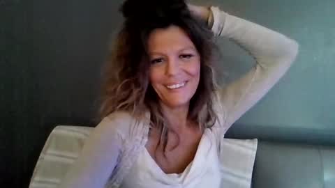 Hailey online show from January 2026 07:19:02 PM